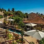North Point 4* Antipata