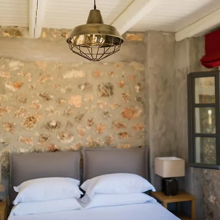 North Point Bed & Breakfast Antipata (Erisos)