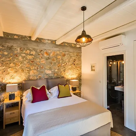 North Point Bed & Breakfast Antipata (Erisos)