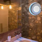 North Point Oda ve Kahvaltı 4*