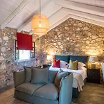 North Point 4* Antipata (Erisos)