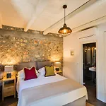 North Point Couette-café Antipata (Erisos)