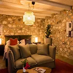 North Point Couette-café