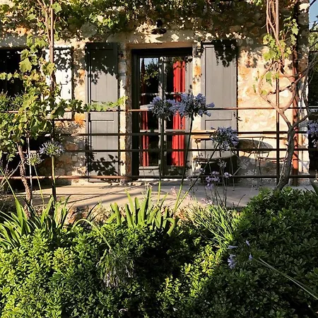 North Point Bed & Breakfast 4*