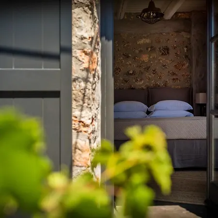 North Point Bed & Breakfast 4*