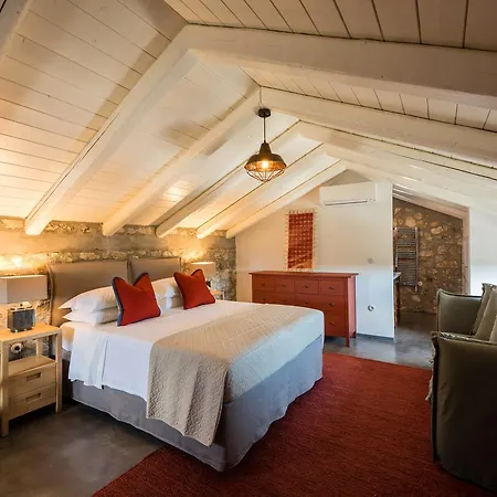 North Point Bed & Breakfast Antipata (Erisos)