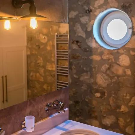 North Point Couette-café 4*