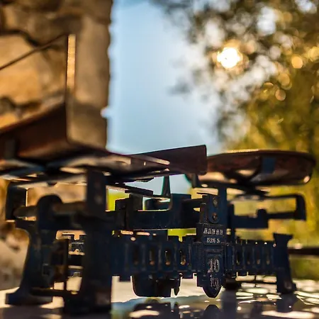 North Point Couette-café Antipata (Erisos)