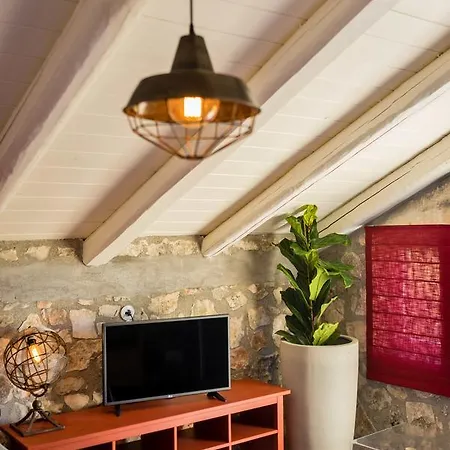 North Point Couette-café