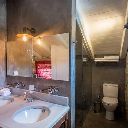 North Point Couette-café 4*