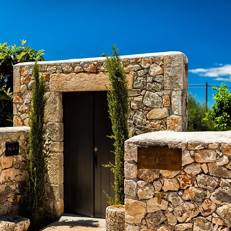 North Point 4* Antipata (Erisos)