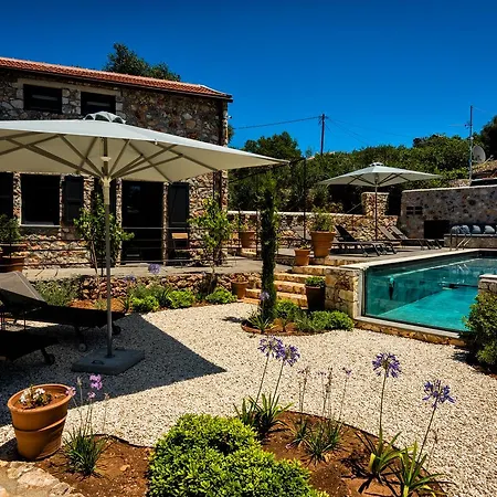 North Point 4* Antipata (Erisos)